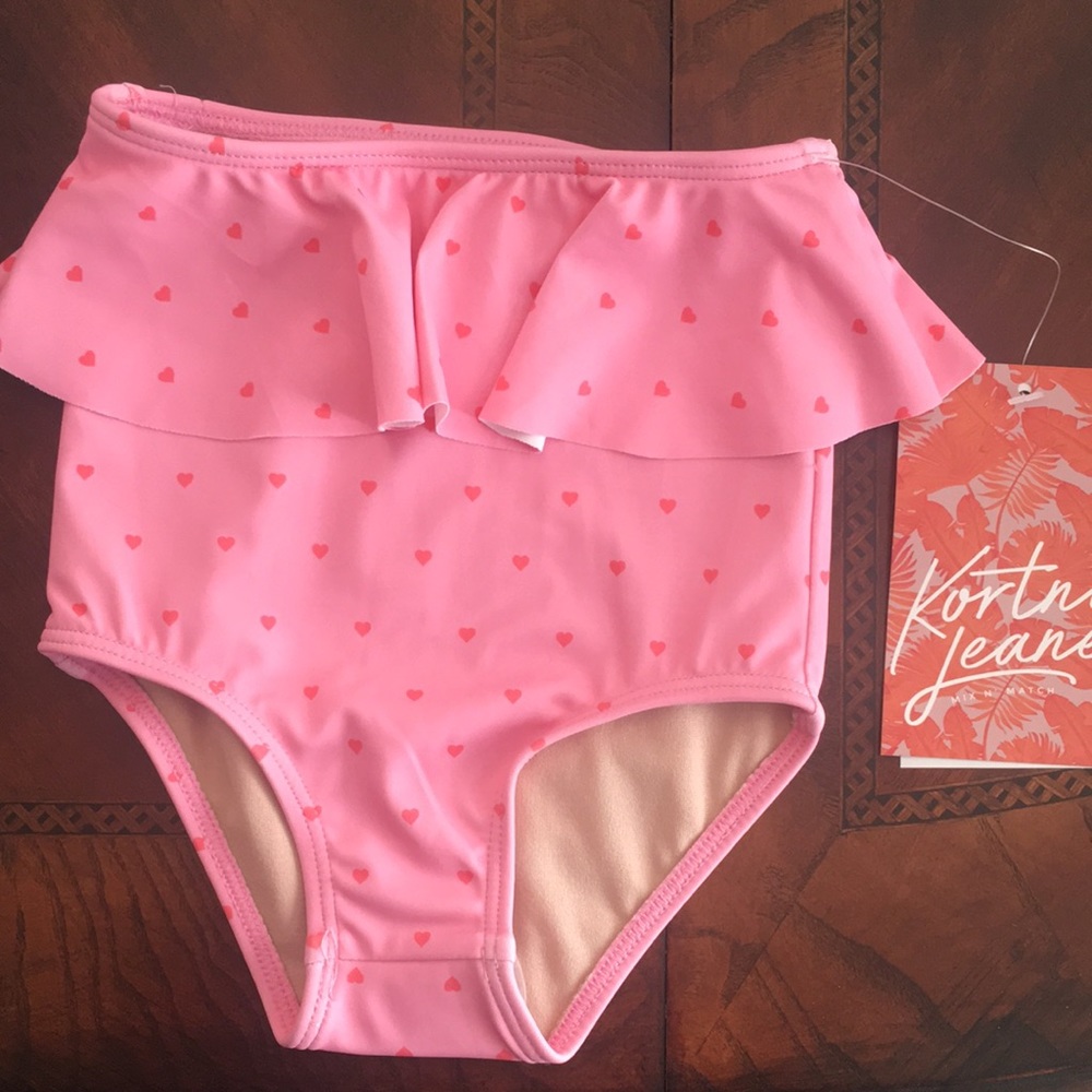 Nwt hearts 12-18 mo peplum bottoms